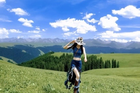 新疆 24 天春游记・Day1：落地乌鲁木齐，被 “时差” 按在地上摩擦